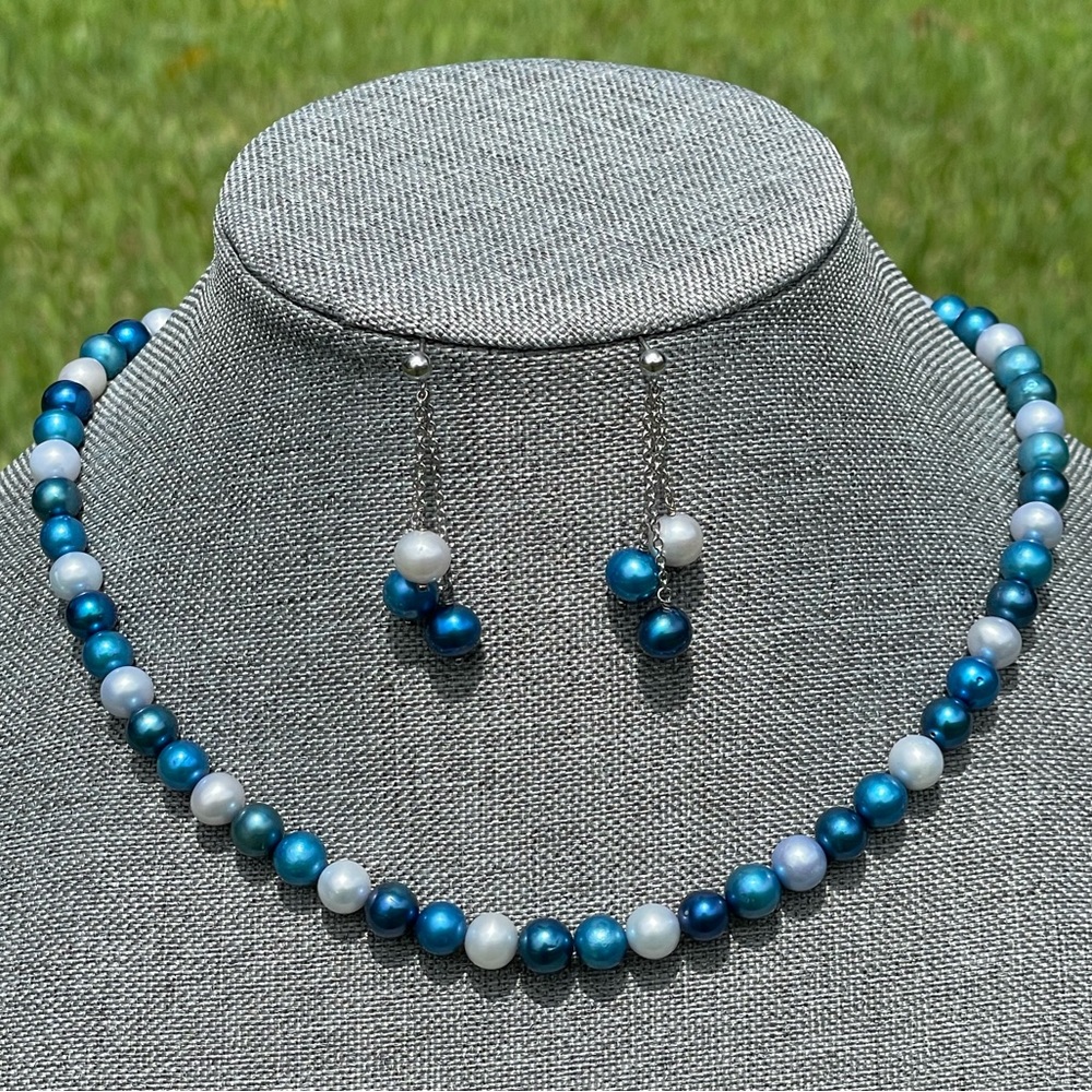 IPS Imperial Pearl Syndicate Genuine Blue and White Pearl Necklace & Earring Set